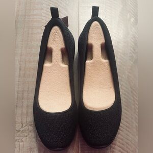 Skechers Women's Black Sparkle Slip On Flats-NEW!